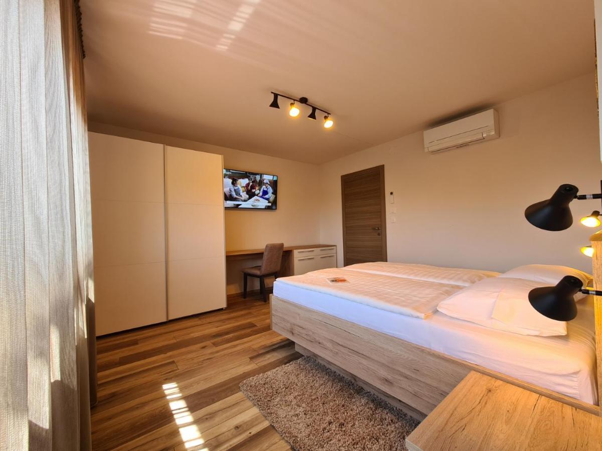 Casa Grande - Violette, Silver And Golden With Park And Sea View Labin (Istria)